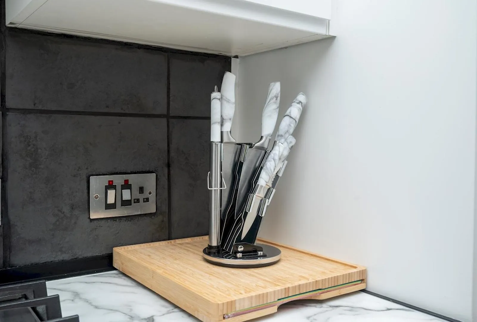 Pass The Keys London Apartment - Waterfront Terrace Parking 0*,  United Kingdom